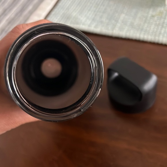 Pelotón Glass Water Bottle Black 16 oz Non-Slip - Picture 2 of 5